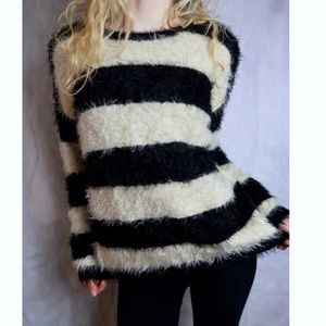 XXI Forever 21 Black White Stripe Fuzzy Sweater !